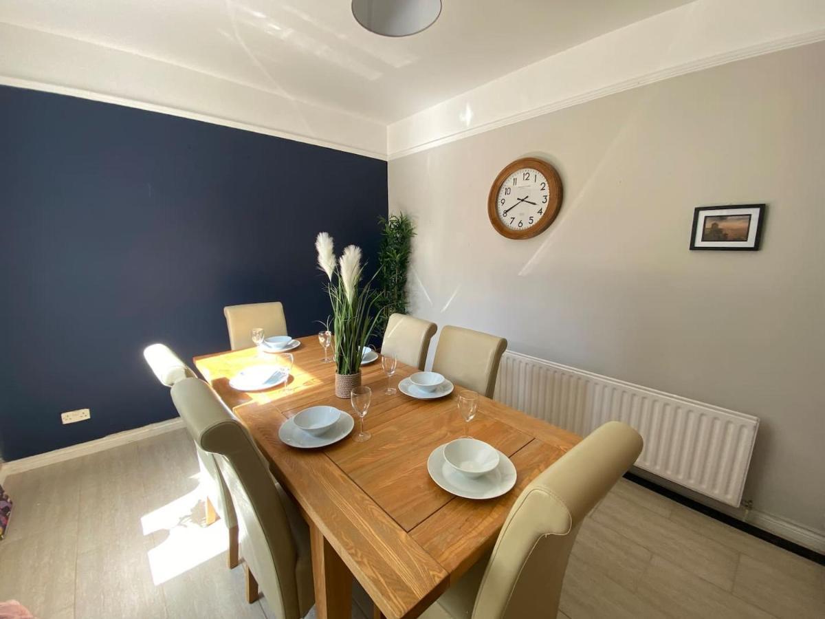4 Bed Home Portrush Town Centre Zewnętrze zdjęcie